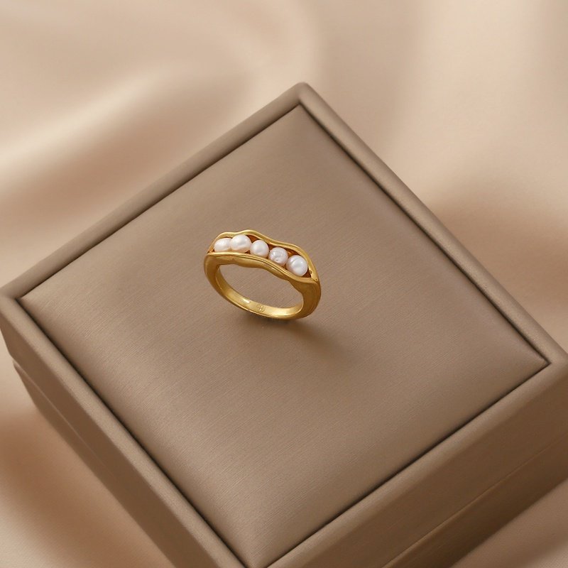 2Artificial pearl crown ring female niche design personalized ring index finger ring 2Artificial pearl crown ring female niche design personalized ring index finger ring