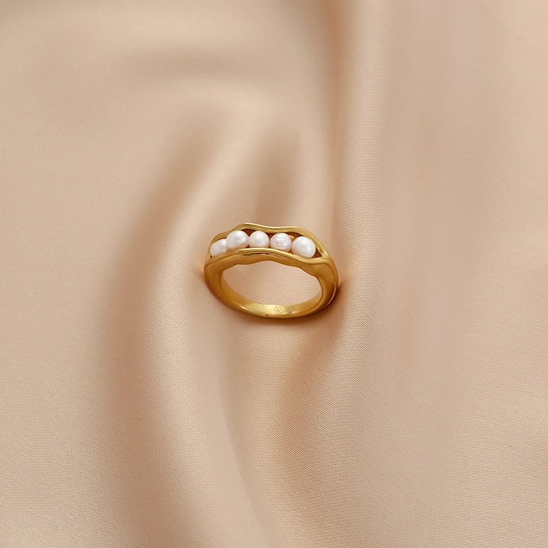 2Artificial pearl crown ring female niche design personalized ring index finger ring 2Artificial pearl crown ring female niche design personalized ring index finger ring