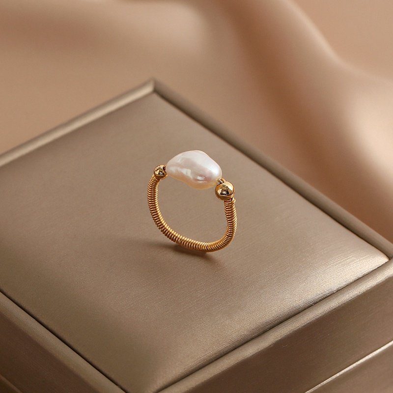 3i pearl inlaid niche design high-end French retro temperament middle finger ring female 3i pearl inlaid niche design high-end French retro temperament middle finger ring female