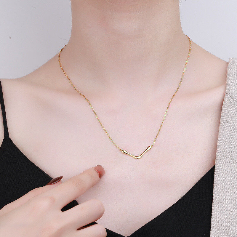 v necklaces v necklaces
