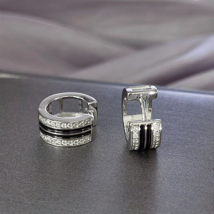 Rhinestone round & geo decor earrings Rhinestone round & geo decor earrings