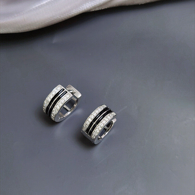 Rhinestone round & geo decor earrings Rhinestone round & geo decor earrings