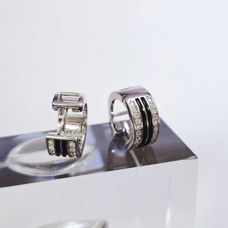 Rhinestone round & geo decor earrings Rhinestone round & geo decor earrings