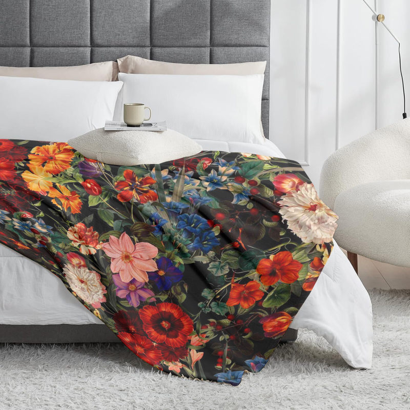 Wholesale of various flower-patterned blankets at favorable prices. Any pattern can be customized