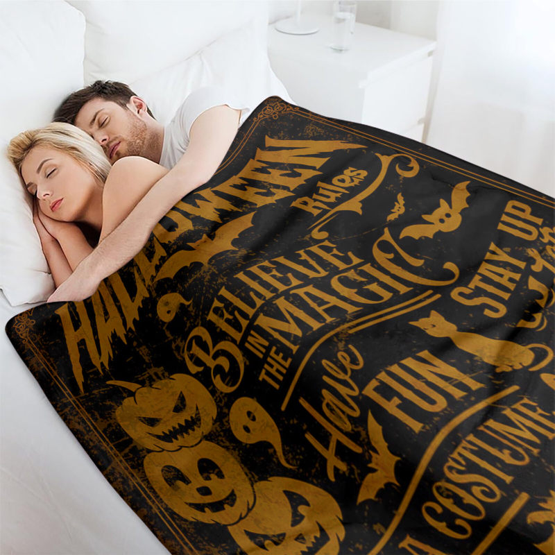 Wholesale Halloween-patterned blankets at discounted prices