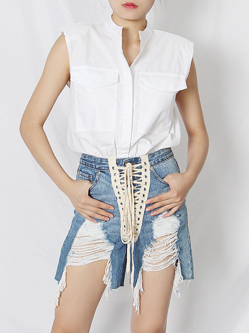 Fashion hole denim shorts