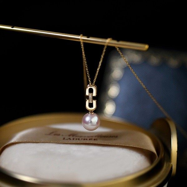 Pearl  pendant 18k necklace