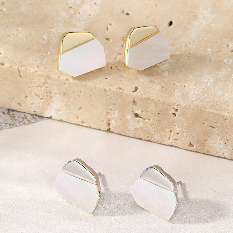 Shell stud earrings  s925