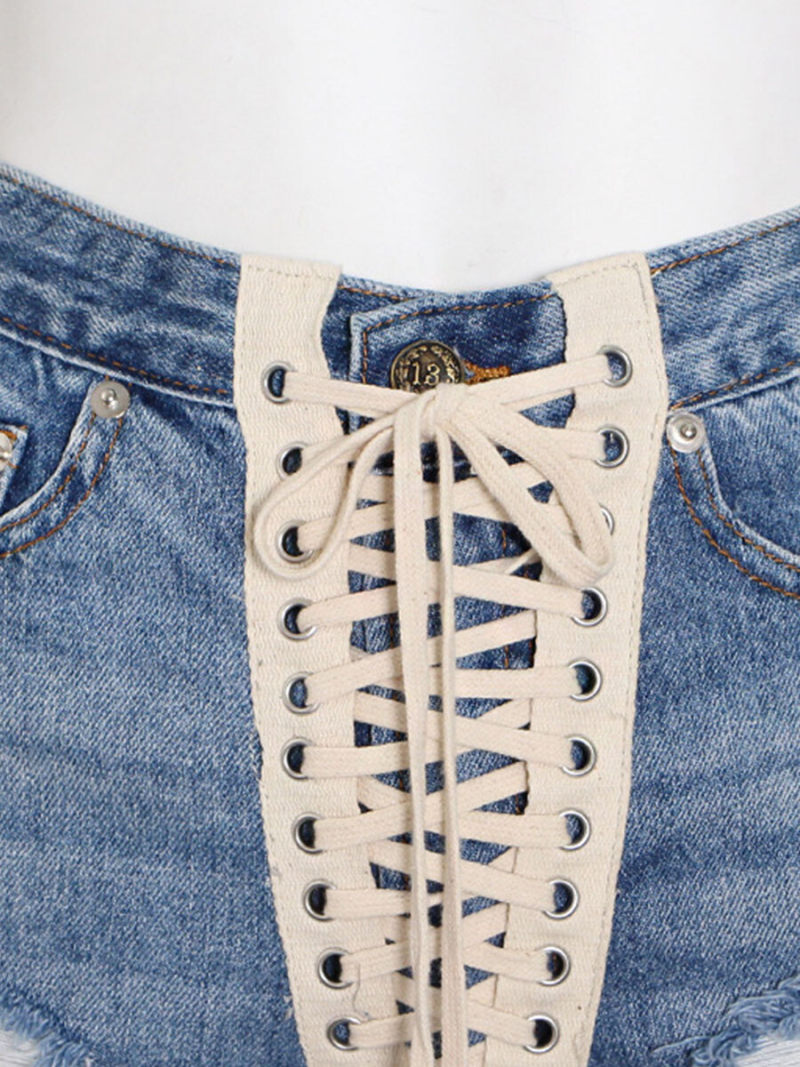 Fashion hole denim shorts