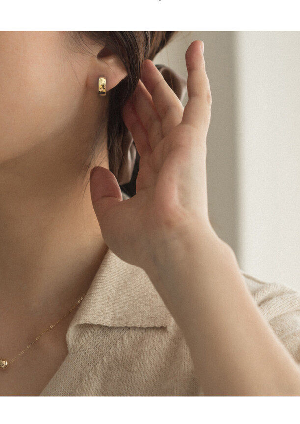 Dextera hoop earrings