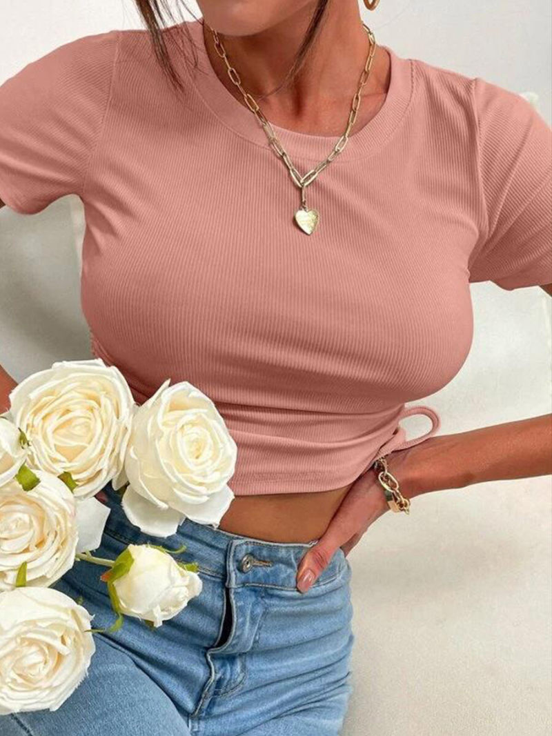 tight short sleeve T-shirt