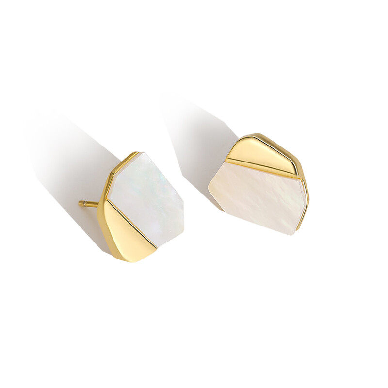 Shell stud earrings  s925