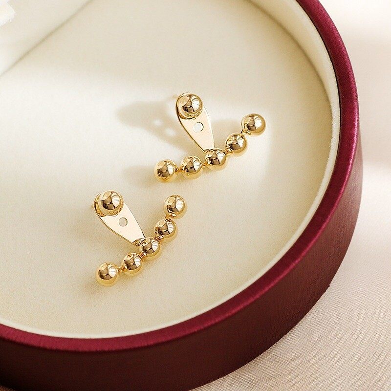 Sterling silver stud earrings with fan-shaped  crystal s925 hoop