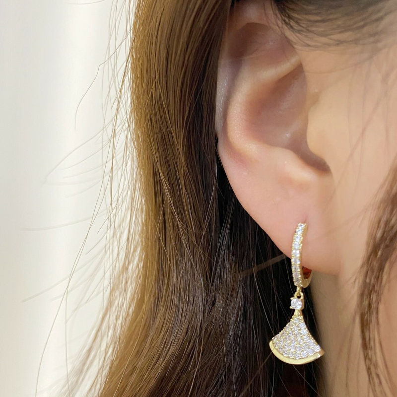 Earrings with diamante in gold   s925 hoop
