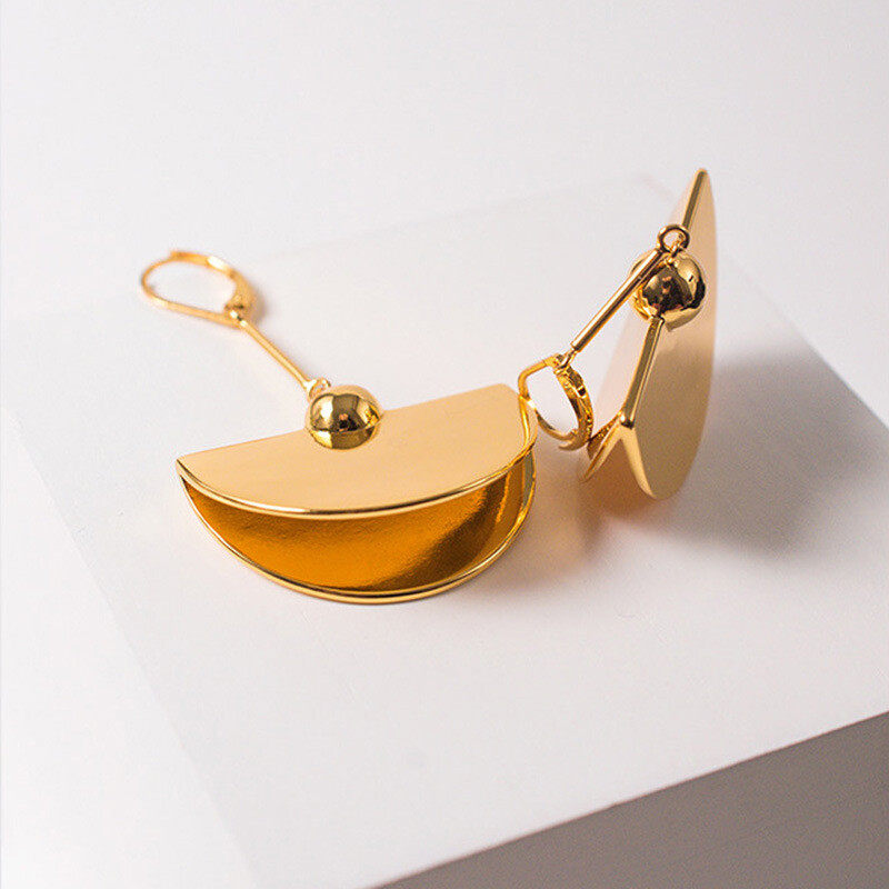 Coppery stud earrings