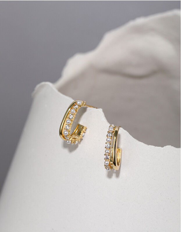 Hoop earrings in crystal cross design s925 hoop