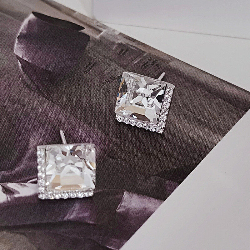 Rhinestone round & geo decor earrings