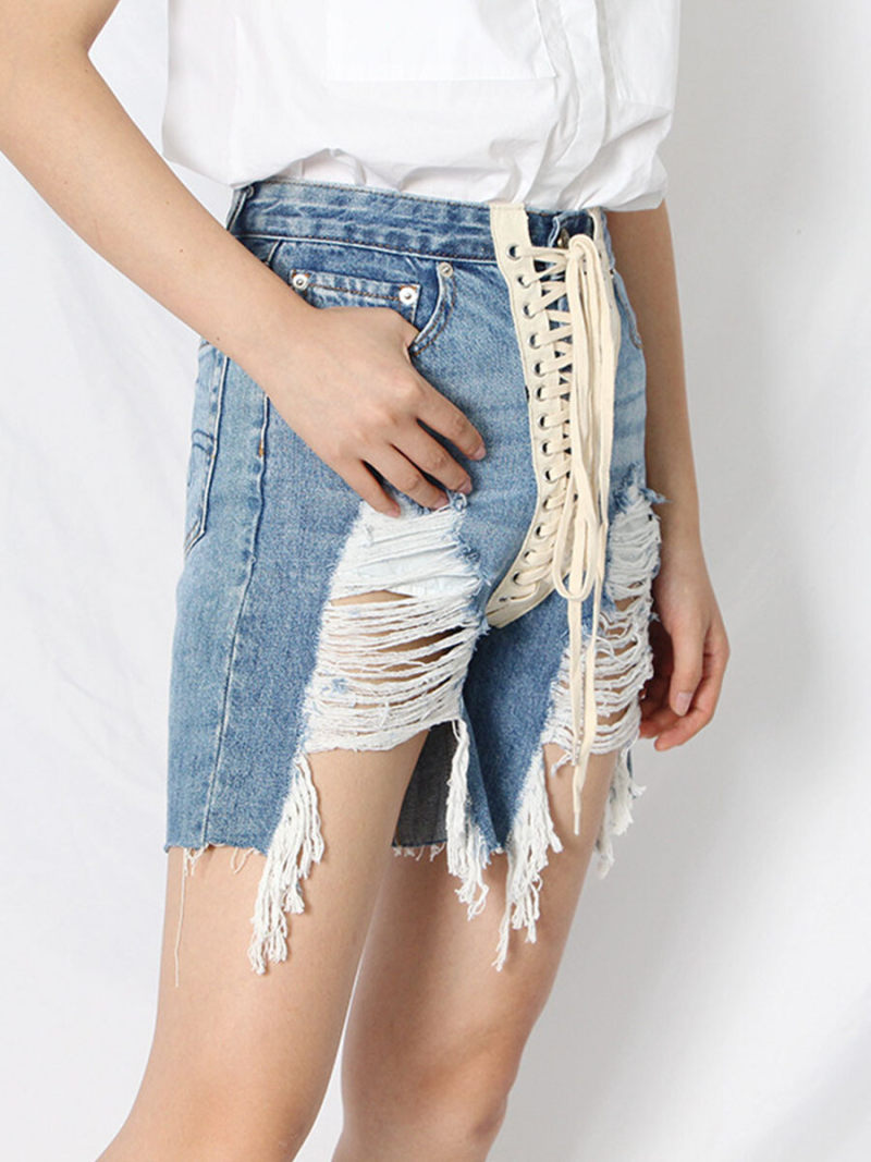 Fashion hole denim shorts
