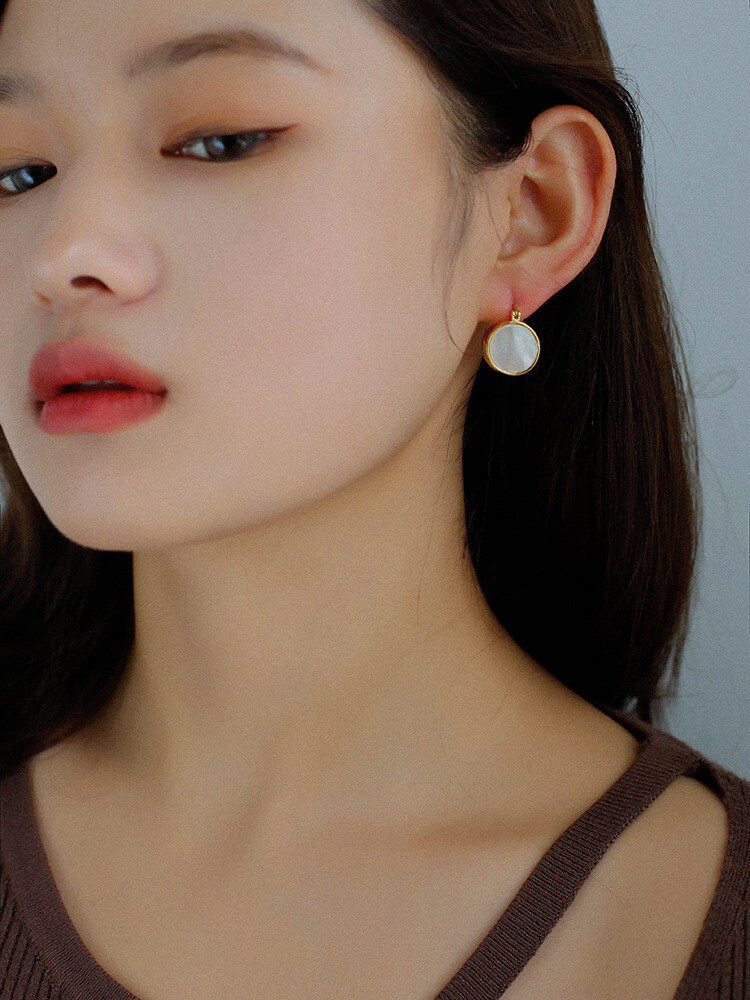 shell earrings