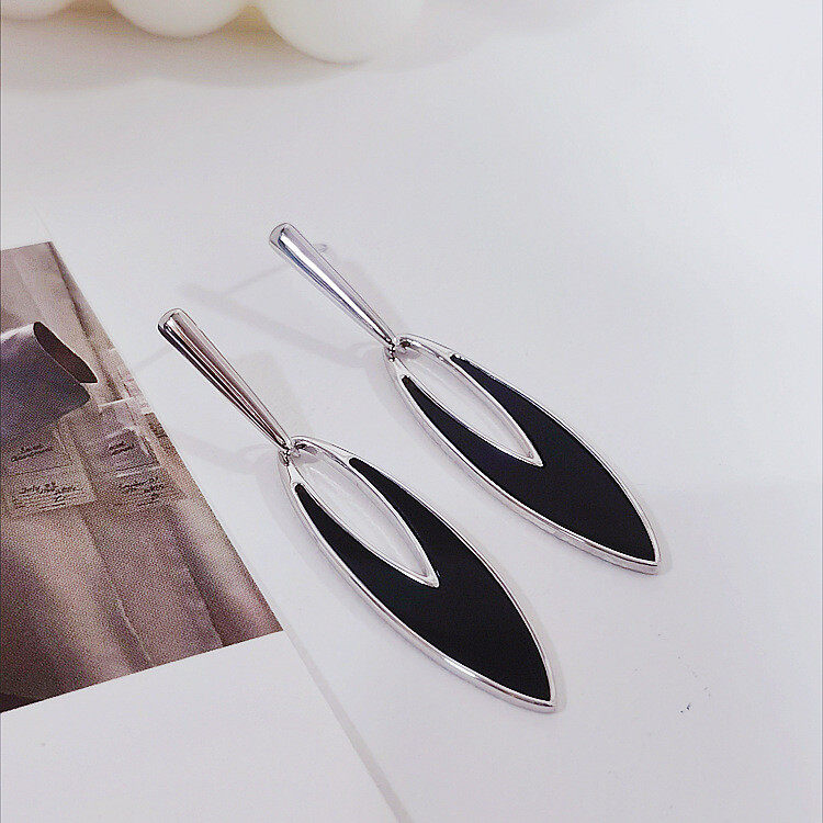 S925 black  drop earrings
