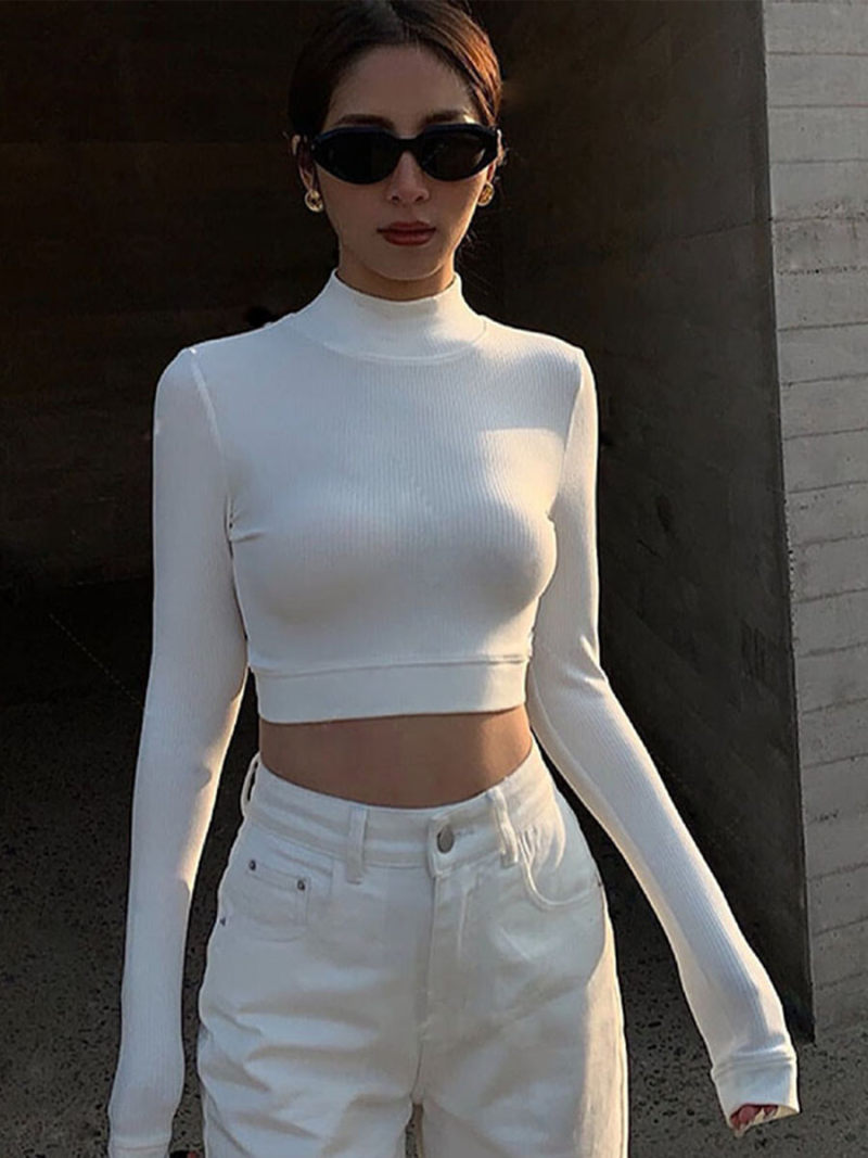 Half a turtle neck long sleeve T-shirt