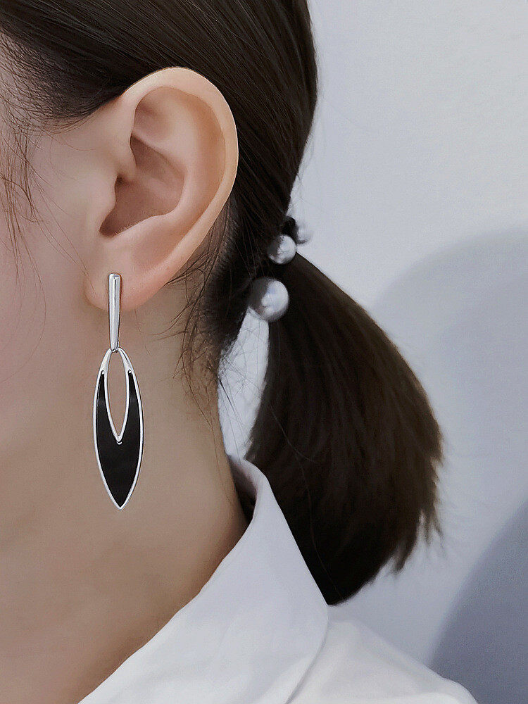 S925 black  drop earrings