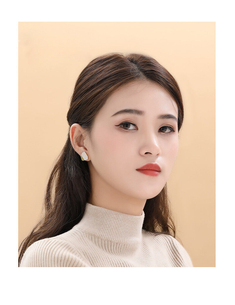 Shell stud earrings  s925