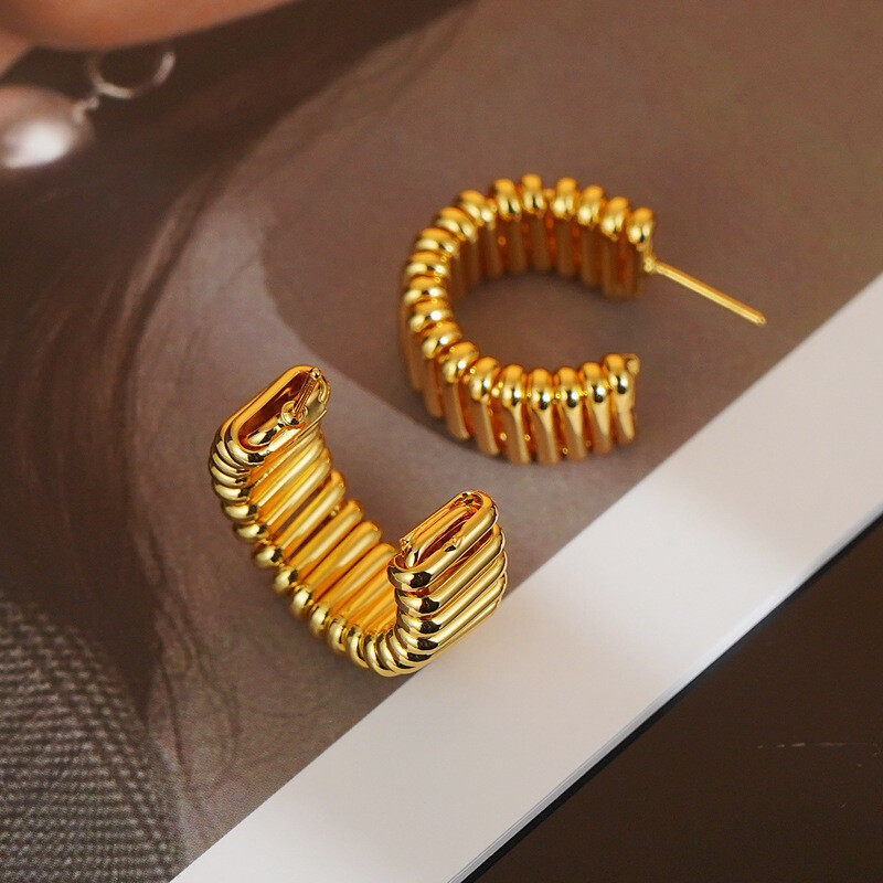 Dextera hoop earrings