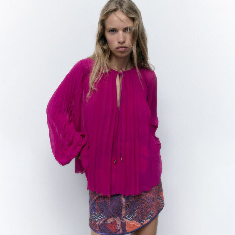 V neck Long sleeve bouse