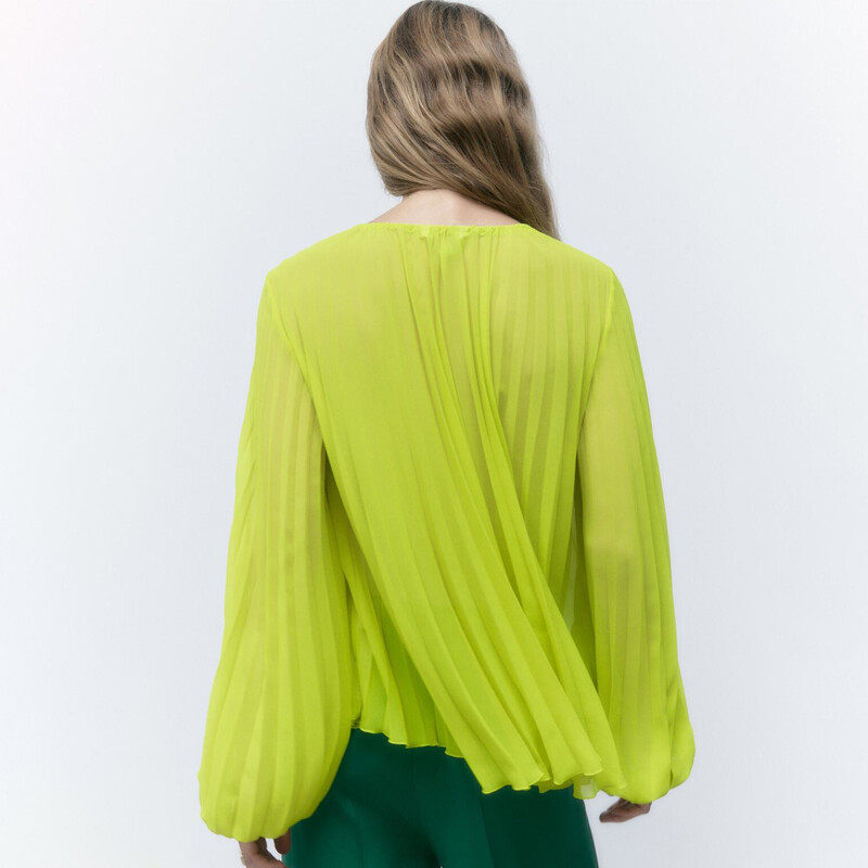 V neck Long sleeve bouse