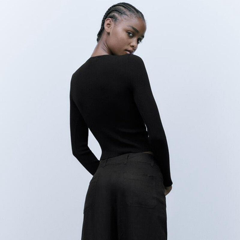 Round Neck Knit Top with Button detail