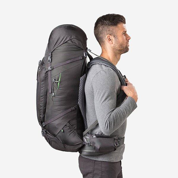 Agate black large-capacity heavy-duty mountaineering bag