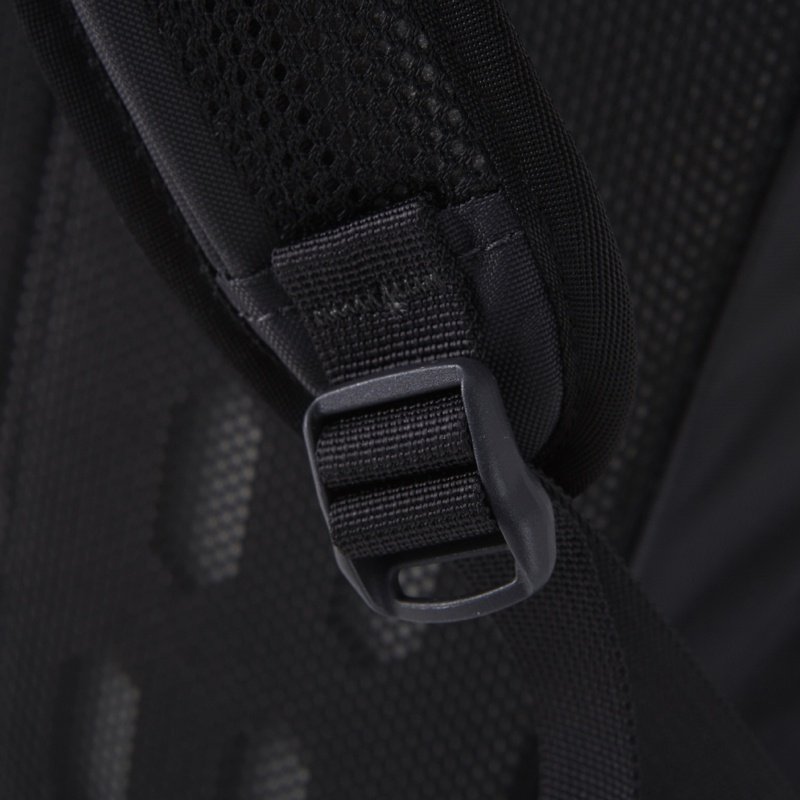 IMPULSE25 black backpack