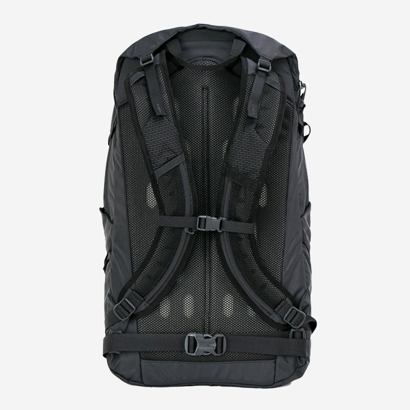 IMPULSE25 black backpack