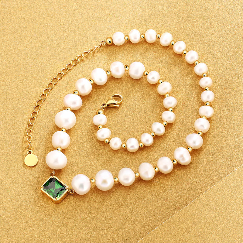 8mm May Birthstone Emerald Freshwater Pearl Beaded Necklace