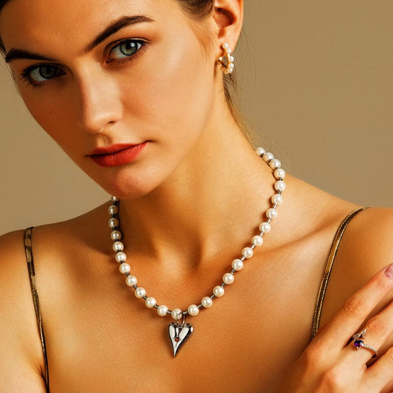 8mm 18 in Pearl Necklace with Heart for Women