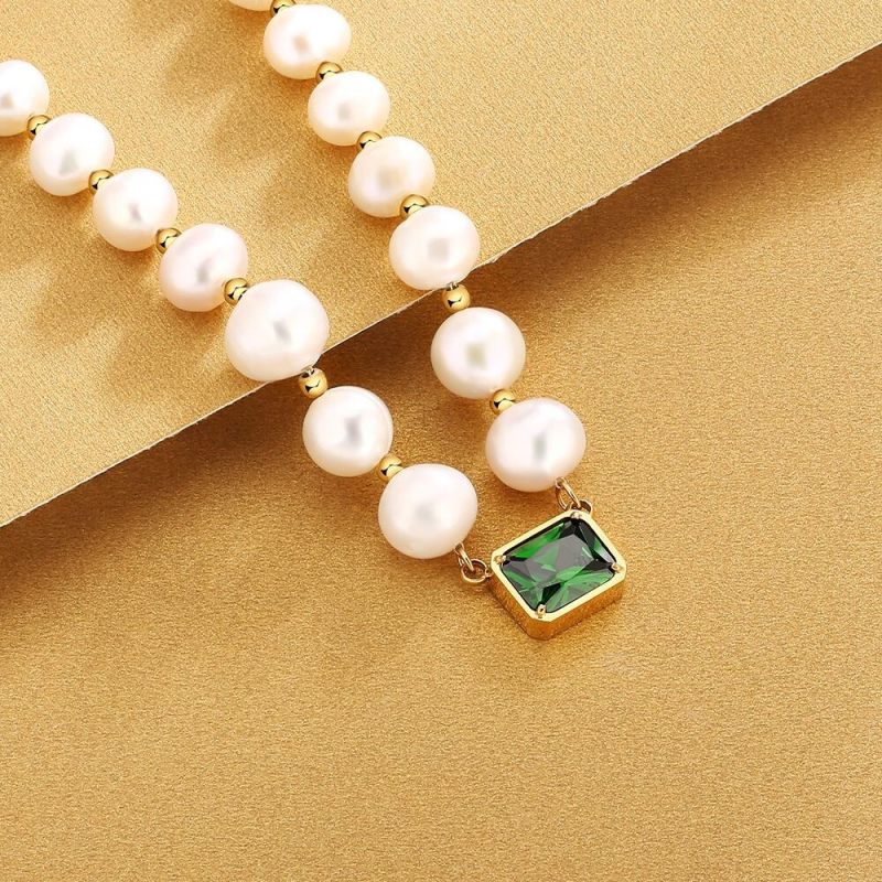 8mm May Birthstone Emerald Freshwater Pearl Beaded Necklace